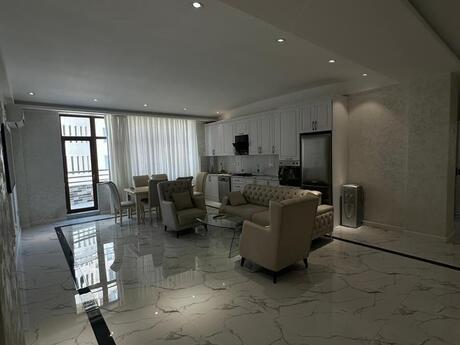 5-room apartment for rent, 245 m², Nəsimi: 2 100 ₼/mo 2