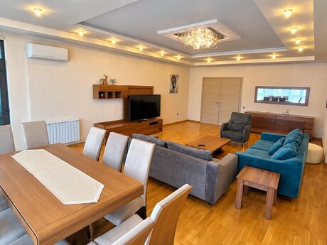 Kirayə 4 otaqlı mənzil, 200 m², Şah İsmayıl Xətai: 2 500 ₼/ay 3