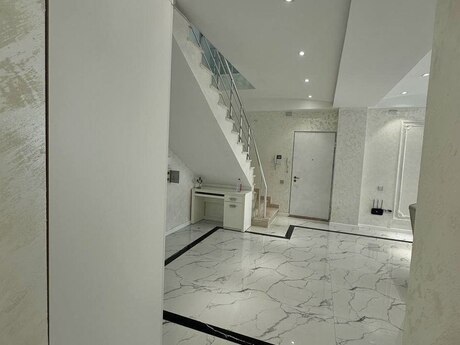 Kirayə 5 otaqlı mənzil, 240 m², 28 May: 2 000 ₼/ay 4