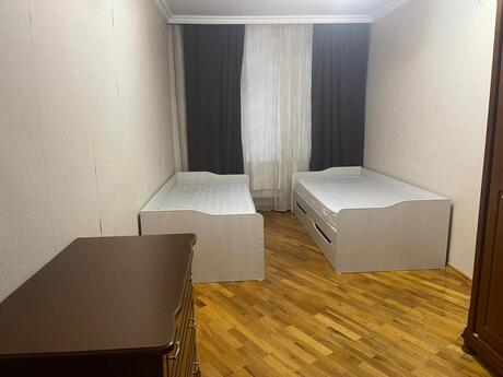 3-room apartment for rent, 65 m², Neftçilər: 750 ₼/mo 4