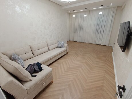Kirayə 3 otaqlı mənzil, 125 m², İnşaatçılar: 999 ₼/ay 2