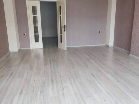Аренда: 4-комнатная квартира, 140 м², İnşaatçılar: 700 ₼/мес 4