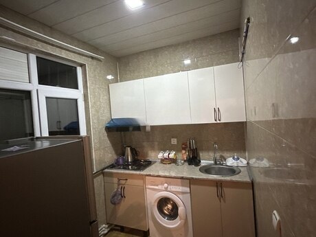 Аренда: 1-комнатная квартира, 65 м², Memar Əcəmi: 500 ₼/мес 3