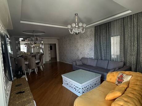 Kirayə 4 otaqlı mənzil, 200 m², 28 May: 2 000 ₼/ay 2