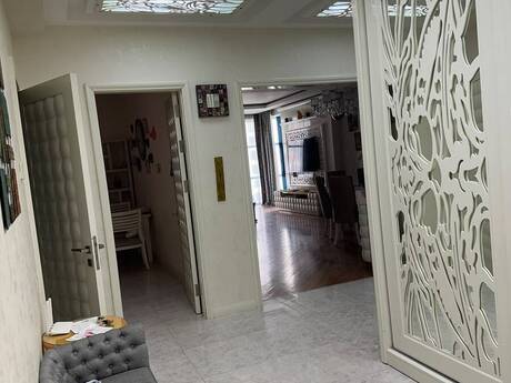 Kirayə 4 otaqlı mənzil, 200 m², 28 May: 2 000 ₼/ay 3
