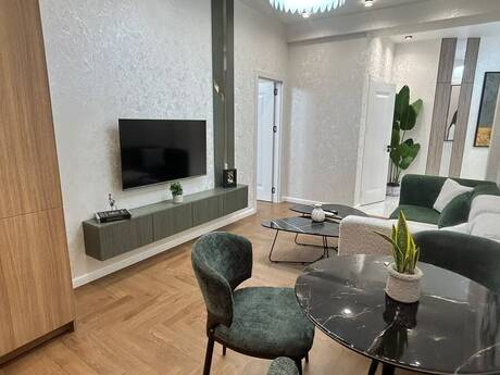 2 otaqlı mənzil, 68 m², 8 Noyabr: 275 000 ₼ 2