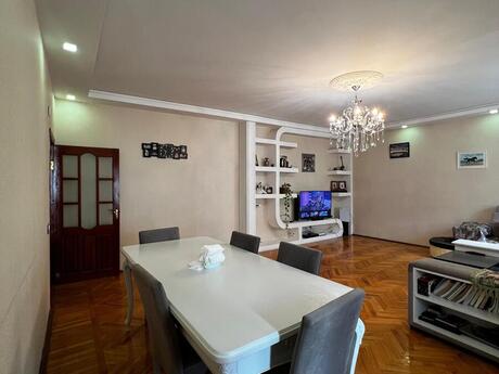 4 otaqlı mənzil, 120 m², 20 Yanvar: 233 000 ₼ 4