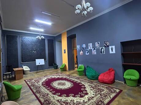 Elan №6473679 - Bakı, Sahil m., 4 otaqlı, 200 m², 2/4 mərtəbə