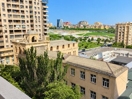 Elan №6473739 - Bakı, Gənclik m., 2 otaqlı, 96 m², 8/18 mərtəbə