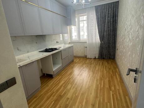 2-room apartment, 71 m², 8 Noyabr: 255 000 ₼ 5