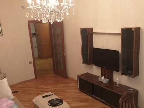 Kirayə 2 otaqlı mənzil, 50 m², Şah İsmayıl Xətai: 800 ₼/ay 2