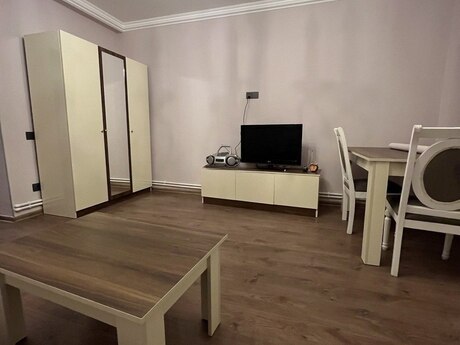 Elan №6474007 - Bakı, Nəriman Nərimanov m., 2 otaqlı, 40 m², 4/4 mərtəbə