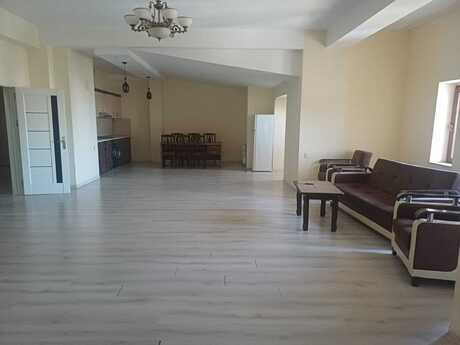 Объявление №6474030 - Баку, пос. Бакиханова, 4-комн., 220 м², 6/6 этаж