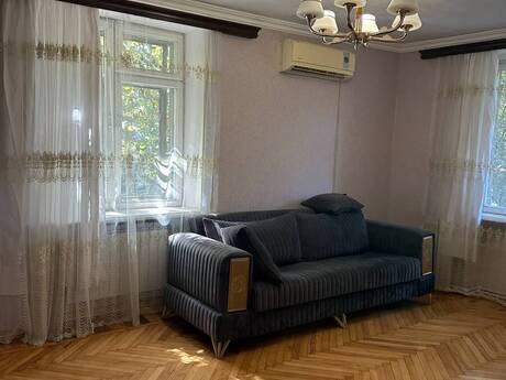 Elan №6474101 - Bakı, Nizami m., 2 otaqlı, 60 m², 1/5 mərtəbə