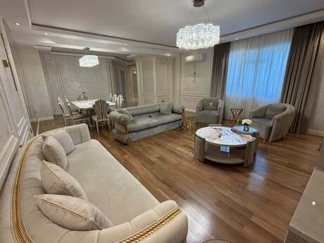 4 otaqlı mənzil, 202 m², Vurğun Residence: 1 350 000 ₼ 2