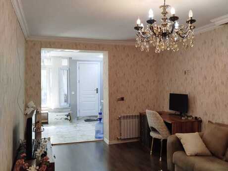 Elan №6474172 - Bakı, İnşaatçılar m., 2 otaqlı, 70 m², 1/5 mərtəbə