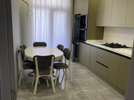 Kirayə 2 otaqlı mənzil, 100 m², West Town: 800 ₼/ay 3