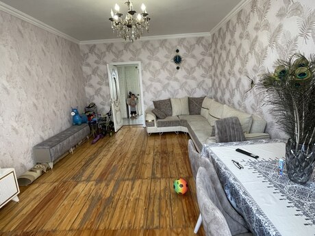 3 otaqlı mənzil, 70 m², Bakıxanov: 198 000 ₼ 2