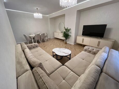Kirayə 4 otaqlı mənzil, 180 m², Grand Hayat: 2 000 ₼/ay 2