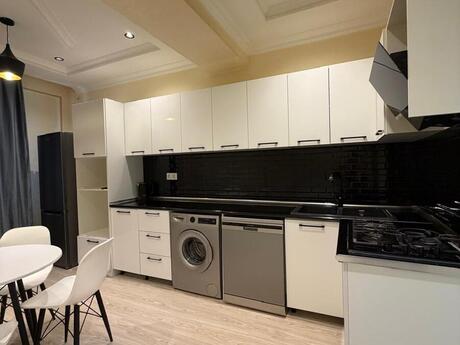 Kirayə 3 otaqlı mənzil, 113 m², İnşaatçılar: 1 200 ₼/ay 3