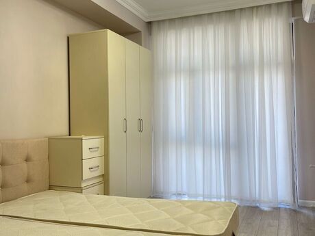 Kirayə 3 otaqlı mənzil, 100 m², 28 May: 1 250 ₼/ay 2