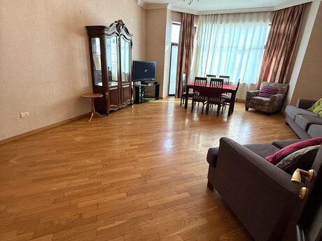 3-room apartment, 150 m², Sahil: 530 000 ₼ 2