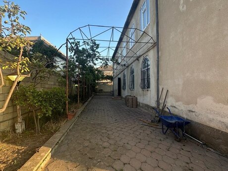 5 otaqlı həyət evi, 250 m², Novxanı: 195 000 ₼ 2
