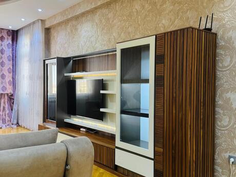 3 otaqlı mənzil, 145 m², Xalqlar Dostluğu: 365 000 ₼ 2