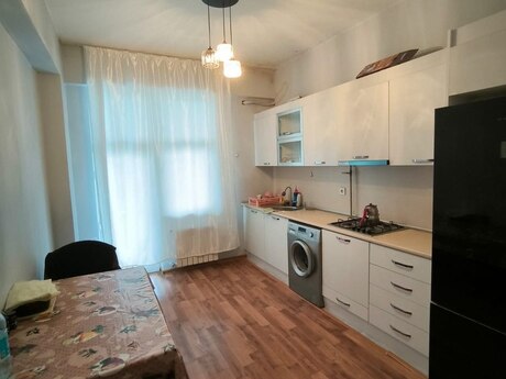 Kirayə 2 otaqlı mənzil, 85 m², Həzi Aslanov: 600 ₼/ay 2