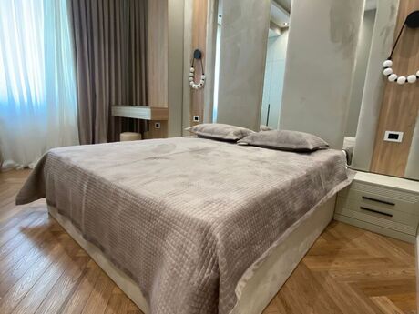 Kirayə 2 otaqlı mənzil, 75 m², Renessans Palace: 1 400 ₼/ay 2