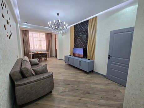 Elan №6474549 - Bakı, Gənclik m., 3 otaqlı, 105 m², 4/17 mərtəbə