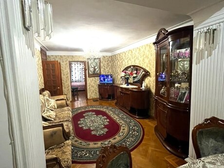 3 otaqlı mənzil, 70 m², Nizami: 228 000 ₼ 2