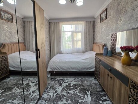Elan №6474601 - Bakı, 28 May m., 2 otaqlı, 60 m², 5/5 mərtəbə