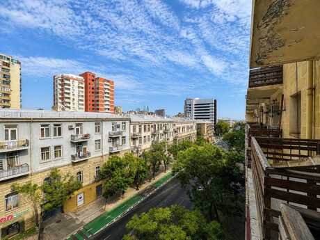 5-комнатная квартира, 150 м², 28 May: 430 000 ₼ 5