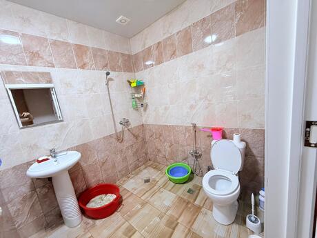 4-room apartment for rent, 120 m², Nəriman Nərimanov: 180 ₼/mo 2
