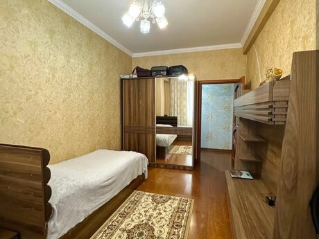 3 otaqlı mənzil, 90 m², 20 Yanvar: 207 000 ₼ 3