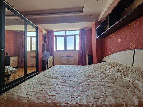 Kirayə 3 otaqlı mənzil, 100 m², 28 May: 1 800 ₼/ay 3