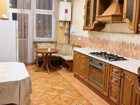 Kirayə 3 otaqlı mənzil, 130 m², Nərimanov: 800 ₼/ay 3