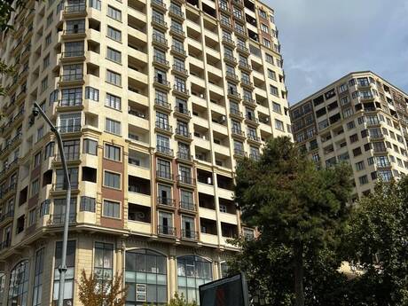 3 otaqlı mənzil, 130 m², 28 May: 410 000 ₼ 2