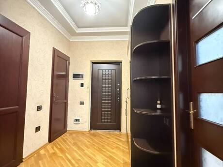 2-room apartment for rent, 70 m², Gənclik: 800 ₼/mo 3