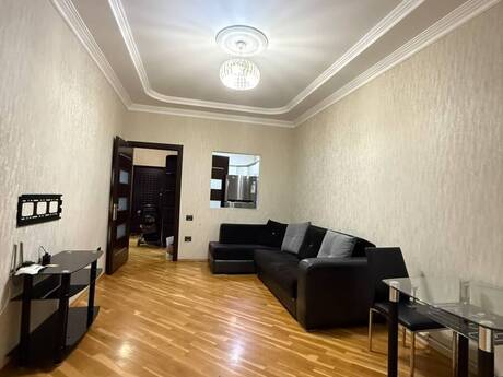 2-room apartment for rent, 70 m², Gənclik: 800 ₼/mo 5