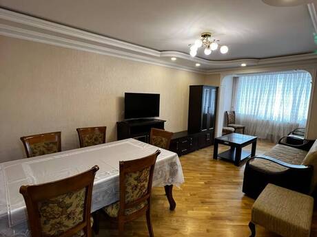 Elan №6474945 - Bakı, Nizami r., 3 otaqlı, 70 m², 2/5 mərtəbə