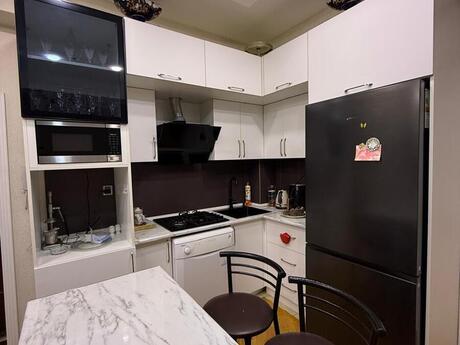 3-комнатная квартира, 100 м², Neftçilər: 234 000 ₼ 2