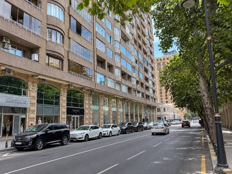 4 otaqlı mənzil, 190 m², 28 May: 649 000 ₼ 4