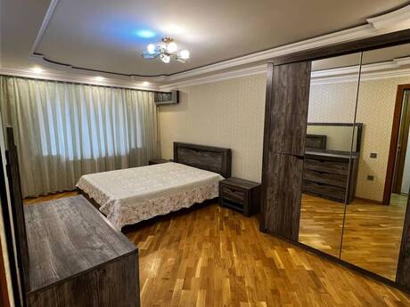 Elan №6475139 - Bakı, Xalqlar Dostluğu m., 3 otaqlı, 80 m², 2/5 mərtəbə