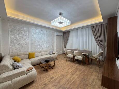 Kirayə 3 otaqlı mənzil, 132 m², Ağ şəhər: 2 300 ₼/ay 2