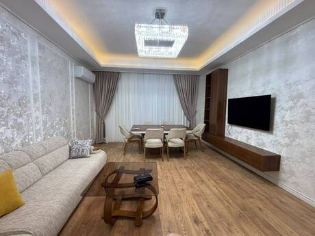 Kirayə 3 otaqlı mənzil, 132 m², Ağ şəhər: 2 300 ₼/ay 3