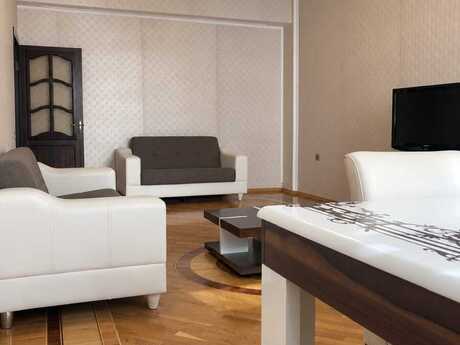 Kirayə 3 otaqlı mənzil, 105 m², Nizami: 1 100 ₼/ay 2