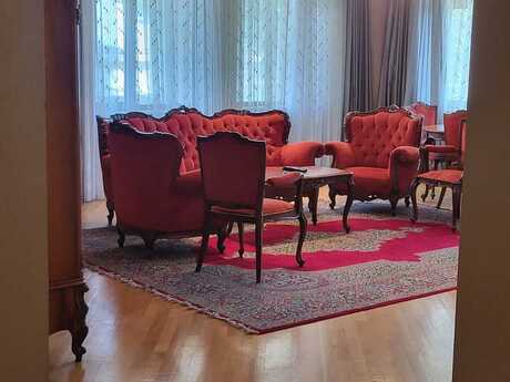 4-комнатная квартира, 280 м², Nizami: 650 000 ₼ 4