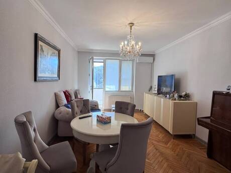 Elan №6475202 - Bakı, Yasamal r., 3 otaqlı, 80 m², 4/5 mərtəbə